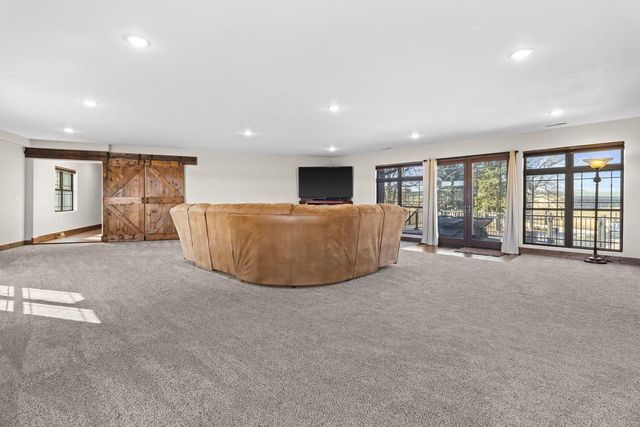 N5302 Crossman ROAD, Lake Mills, WI 53551