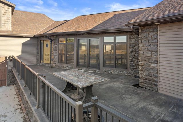 N5302 Crossman ROAD, Lake Mills, WI 53551