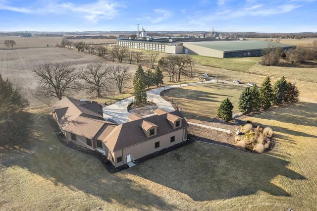 N5302 Crossman ROAD, Lake Mills, WI 53551