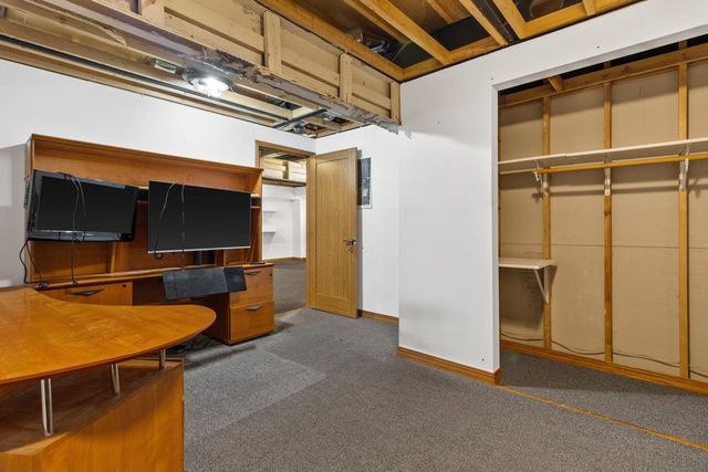 N5302 Crossman ROAD, Lake Mills, WI 53551