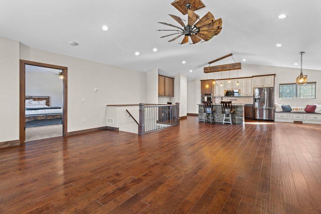 N5302 Crossman ROAD, Lake Mills, WI 53551