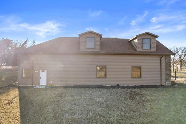 N5302 Crossman ROAD, Lake Mills, WI 53551