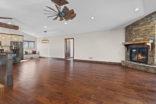 N5302 Crossman ROAD, Lake Mills, WI 53551