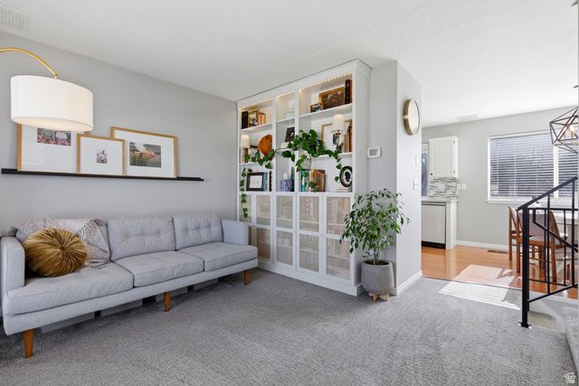 1048 E CHERRY LN, Layton, UT 84040