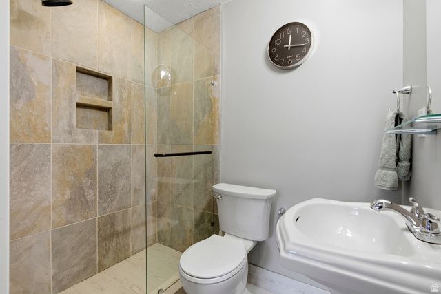 1048 E CHERRY LN, Layton, UT 84040