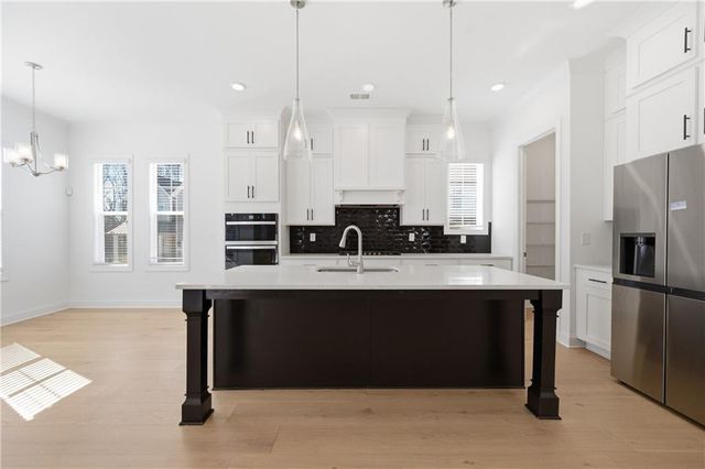 233 Scottsdale Drive, Marietta, GA 30064