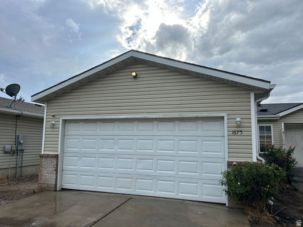 1675 KYLEE LN, Ogden, UT 84404 — photo 2
