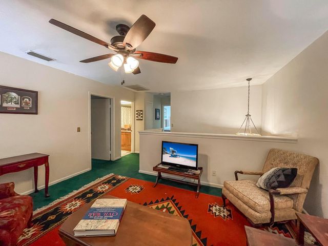 56 Edinburgh Drive, Palm Beach Gardens, FL 33418
