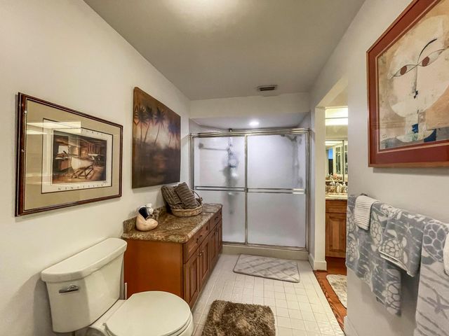 56 Edinburgh Drive, Palm Beach Gardens, FL 33418