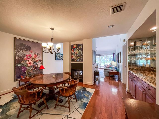 56 Edinburgh Drive, Palm Beach Gardens, FL 33418