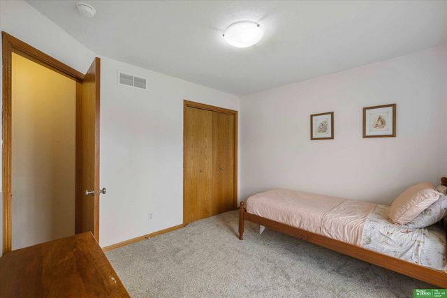 21119 Schofield Drive, Gretna, NE 68028