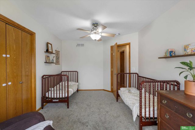 21119 Schofield Drive, Gretna, NE 68028
