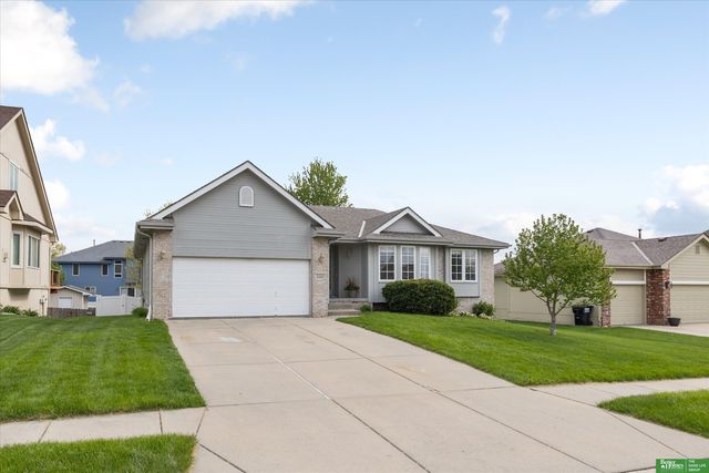 21119 Schofield Drive, Gretna, NE 68028