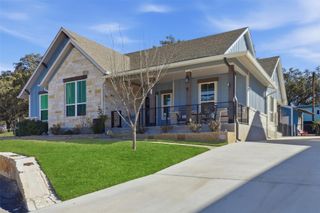 127 Hidden Oaks DR, Kingsland, TX 78639