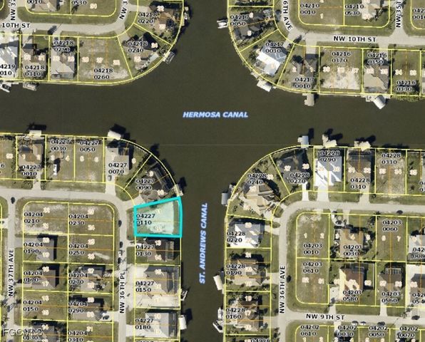 909 NW 36th PL, Cape Coral, FL 33993