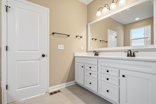 1331 Speedliner Drive, Plain City, OH 43064