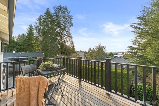 6013 106th Avenue NE, Kirkland, WA 98033