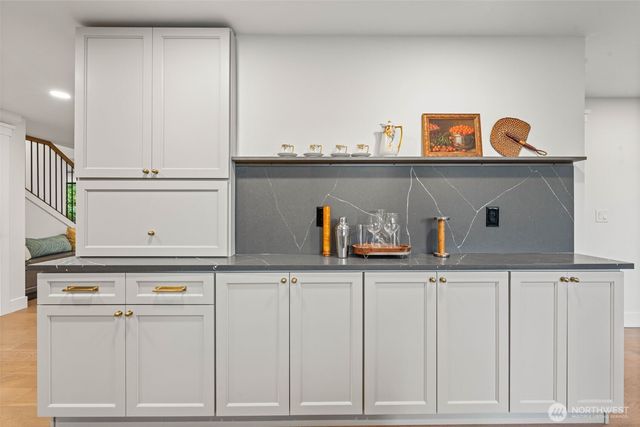 6013 106th Avenue NE, Kirkland, WA 98033