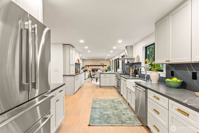 6013 106th Avenue NE, Kirkland, WA 98033