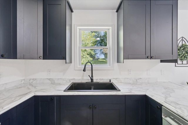 1110 Winston Drive, Edgerton, WI 53534