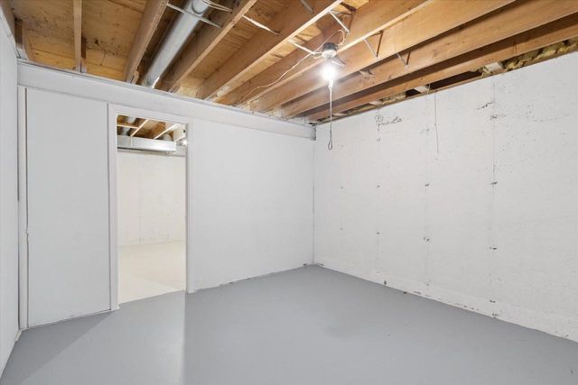 1110 Winston Drive, Edgerton, WI 53534