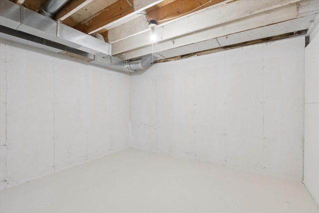 1110 Winston Drive, Edgerton, WI 53534