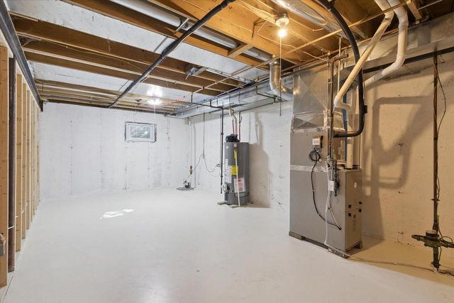 1110 Winston Drive, Edgerton, WI 53534