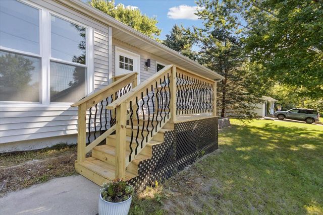 1110 Winston Drive, Edgerton, WI 53534