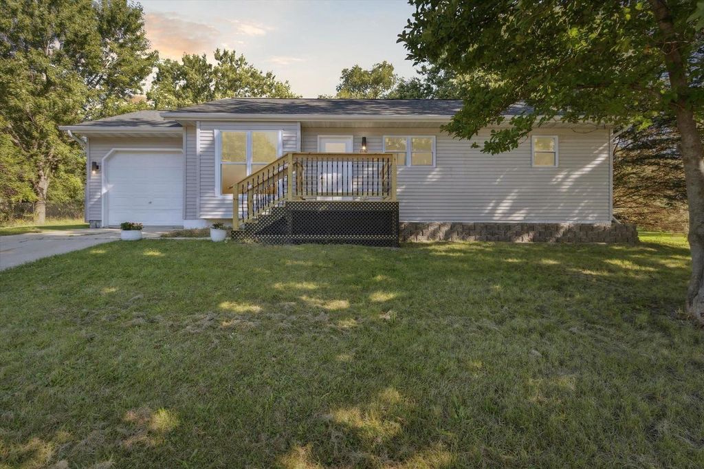 1110 Winston Drive, Edgerton, WI 53534