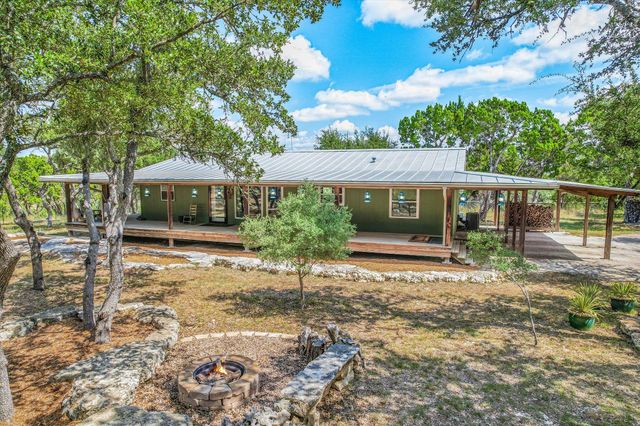 900 LONGHORN TRL, Wimberley, TX 78676