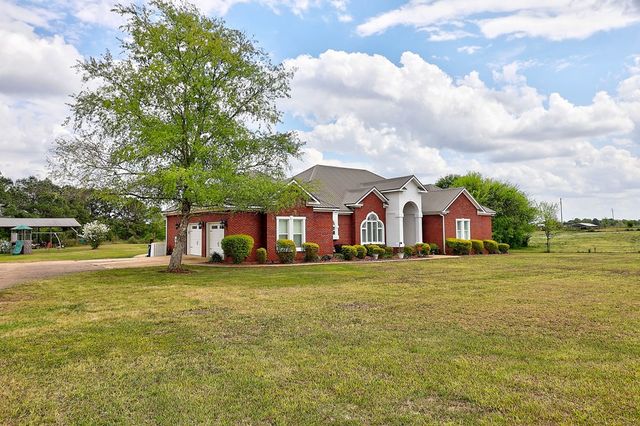 609 County Rd 111, Columbia, AL 36319