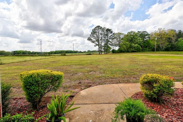 609 County Rd 111, Columbia, AL 36319