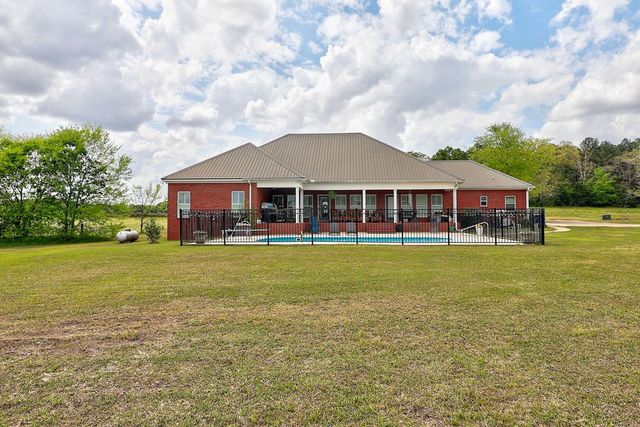 609 County Rd 111, Columbia, AL 36319