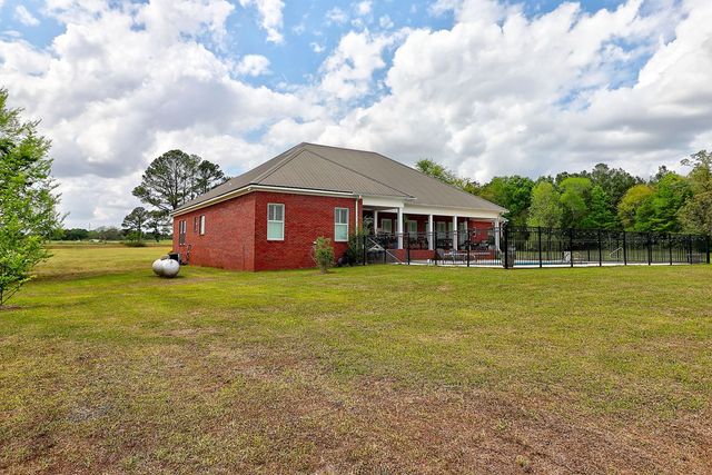 609 County Rd 111, Columbia, AL 36319