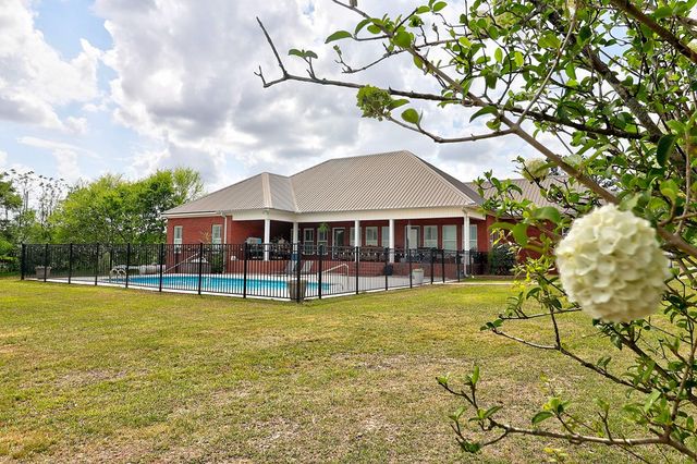 609 County Rd 111, Columbia, AL 36319