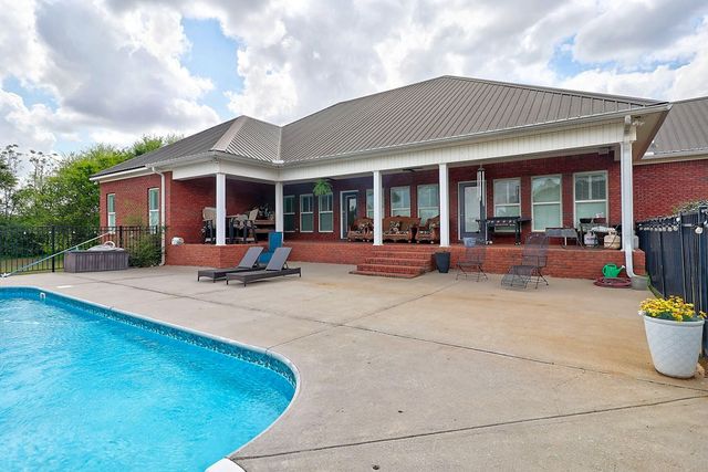 609 County Rd 111, Columbia, AL 36319