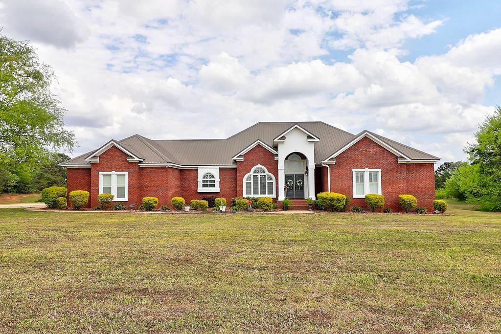 609 County Rd 111, Columbia, AL 36319