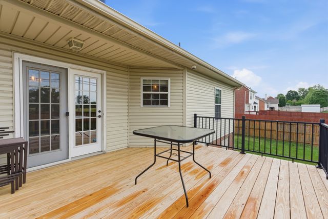 1012 Rutherford Way, Hendersonville, TN 37075