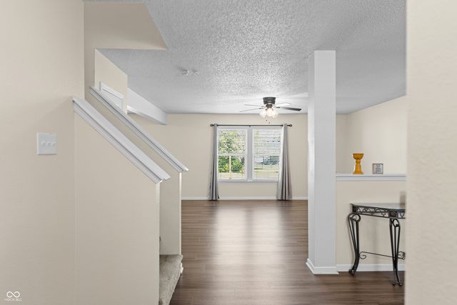 6902 W Stansbury Boulevard, Mccordsville, IN 46055