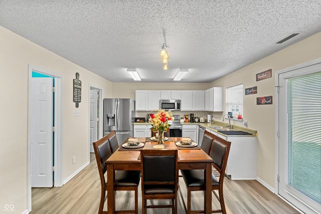 6902 W Stansbury Boulevard, Mccordsville, IN 46055