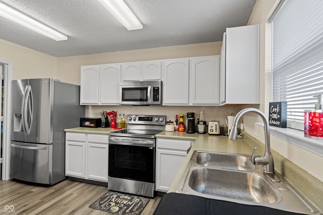 6902 W Stansbury Boulevard, Mccordsville, IN 46055