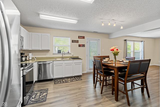 6902 W Stansbury Boulevard, Mccordsville, IN 46055