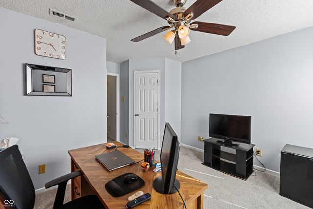 6902 W Stansbury Boulevard, Mccordsville, IN 46055