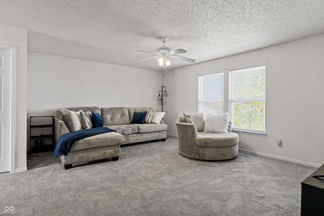 6902 W Stansbury Boulevard, Mccordsville, IN 46055