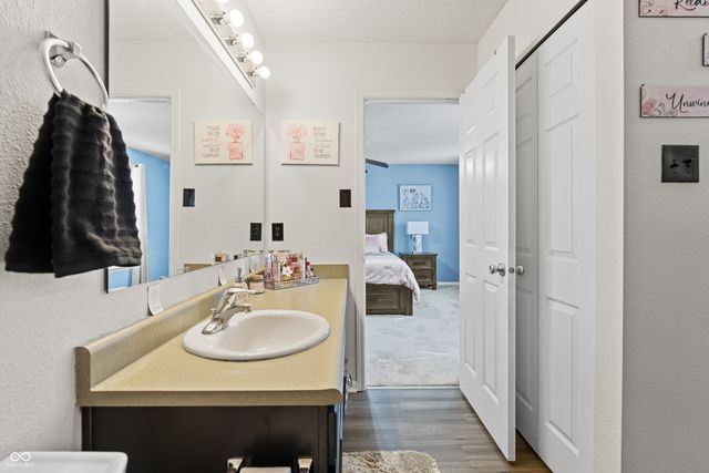 6902 W Stansbury Boulevard, Mccordsville, IN 46055