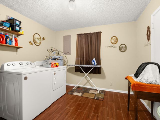 193 Ramona Dr, Leesville, LA 71446