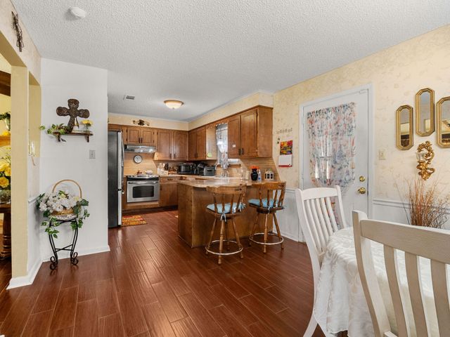 193 Ramona Dr, Leesville, LA 71446