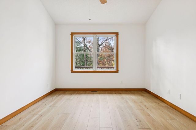 5862 Oakgreen Court N, Stillwater, MN 55082