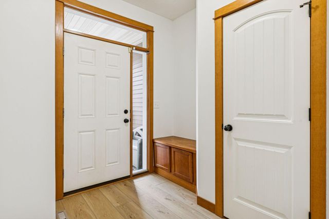 5862 Oakgreen Court N, Stillwater, MN 55082