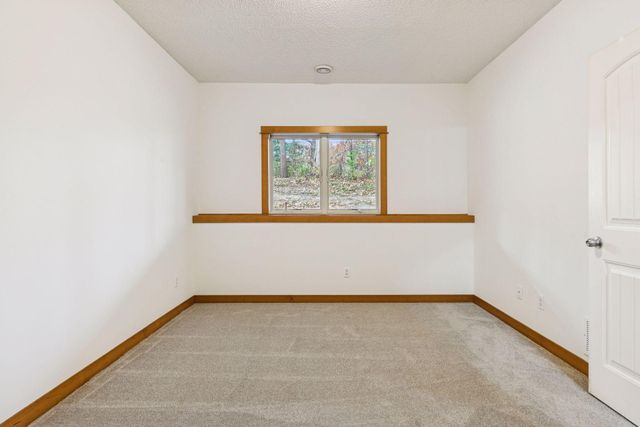 5862 Oakgreen Court N, Stillwater, MN 55082